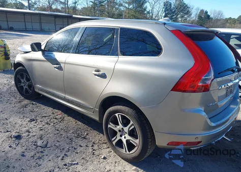 2015 Volvo Xc60 T6 z USA, uszkodzony, nr VIN YV449MDK4F2729512